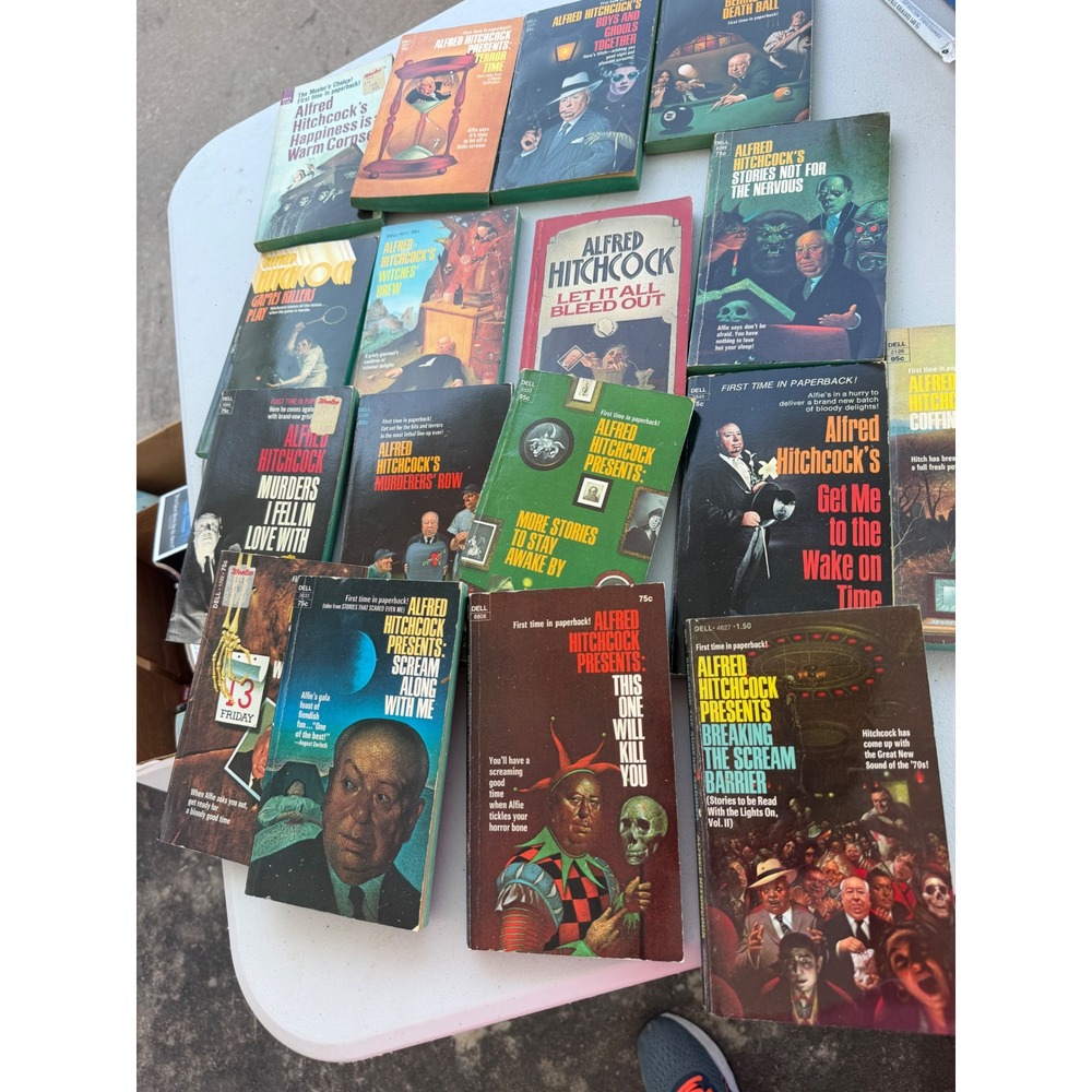 Lot of 15 Vintage Alfred Hitchcock Mystery Paperbacks Dell Pulp Horror 60s 70s